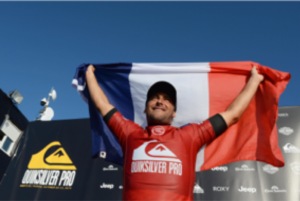 Jérémy Flores avec le drapeau français