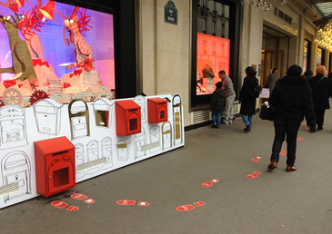 WILD STICKERING - LE BON MARCHÉ - NOËL RIVE GAUCHE - PARIS Le Bon Marché sur les traces du Père Noël