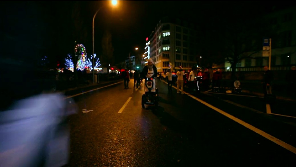 Parade de Noël Pizza hut et Mobilboard - 2012